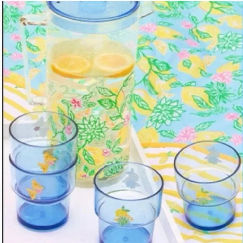 NWT Lilly Pulitzer Make Lemonade Pitcher & Cup Set